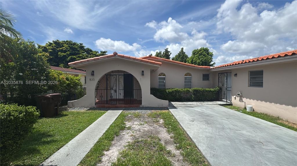 830 W 75th St 1, Hialeah, FL 33014