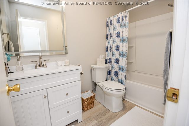 5012 Dempsey Drive, Cross Lanes, WV 25313