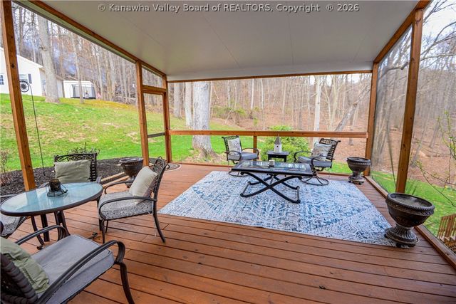 5012 Dempsey Drive, Cross Lanes, WV 25313