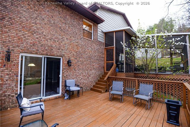 5012 Dempsey Drive, Cross Lanes, WV 25313