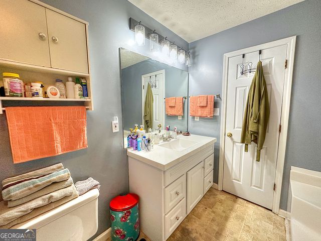 448 Hampton Green Drive, Lagrange, GA 30240