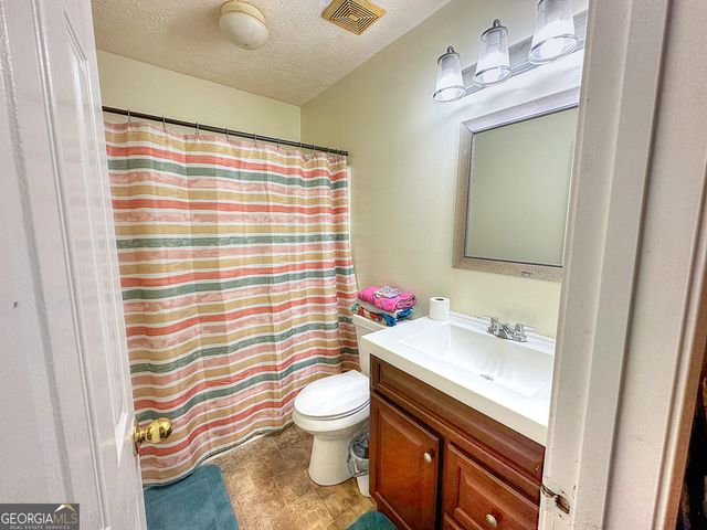 448 Hampton Green Drive, Lagrange, GA 30240