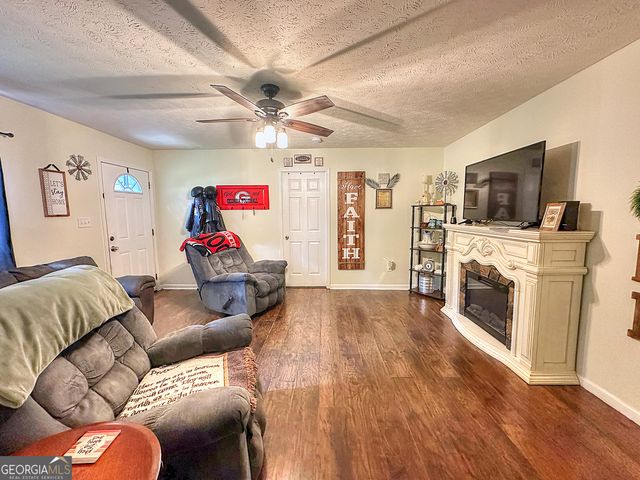 448 Hampton Green Drive, Lagrange, GA 30240