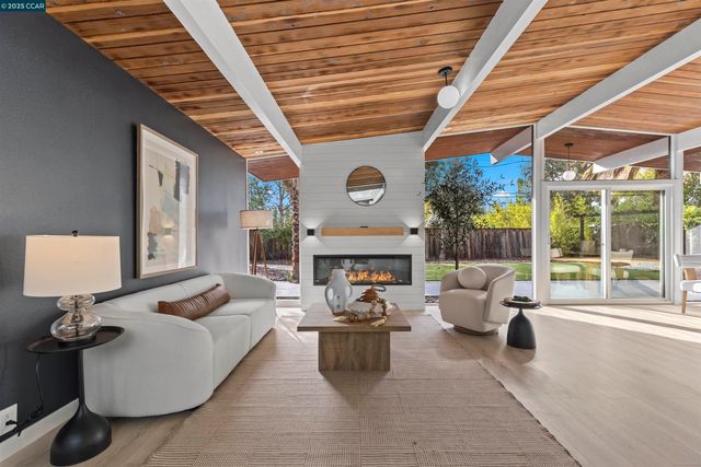 3712 Barrington Dr, Concord, CA 94518