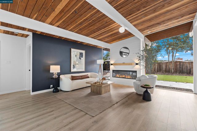 3712 Barrington Dr, Concord, CA 94518