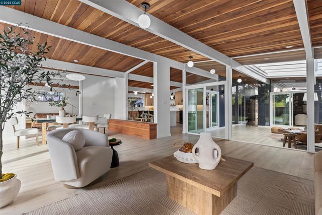 3712 Barrington Dr, Concord, CA 94518