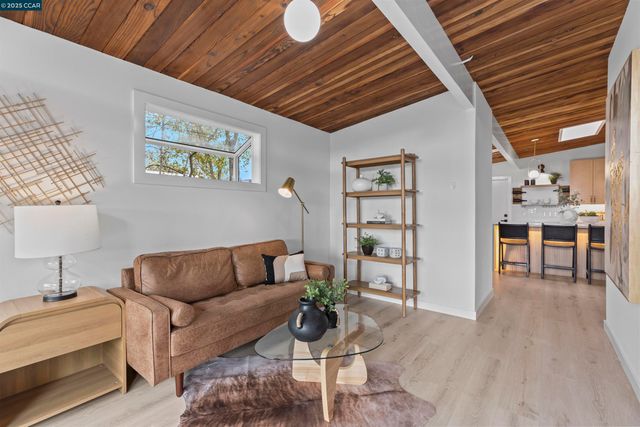 3712 Barrington Dr, Concord, CA 94518