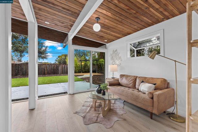 3712 Barrington Dr, Concord, CA 94518