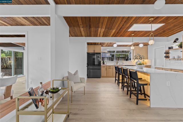 3712 Barrington Dr, Concord, CA 94518