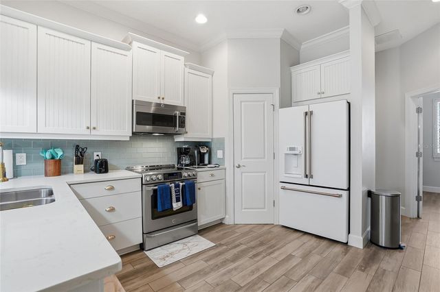 3162 MOORINGS DRIVE, St Petersburg, FL 33712