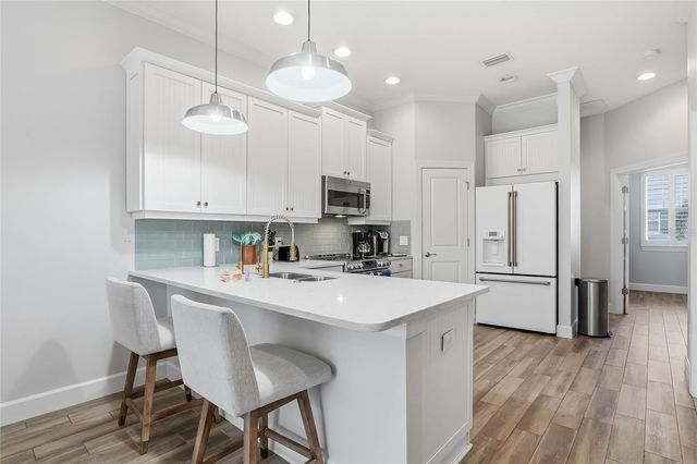 3162 MOORINGS DRIVE, St Petersburg, FL 33712