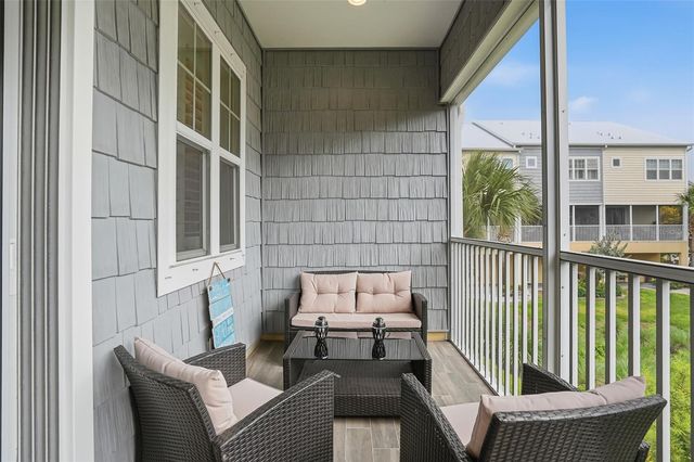 3162 MOORINGS DRIVE, St Petersburg, FL 33712