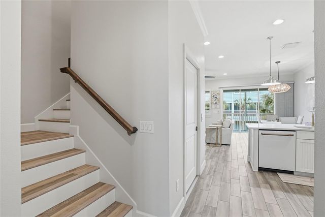 3162 MOORINGS DRIVE, St Petersburg, FL 33712