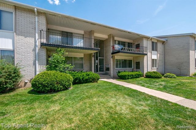 8657 Kennedy Circle 7, Warren, MI 48093