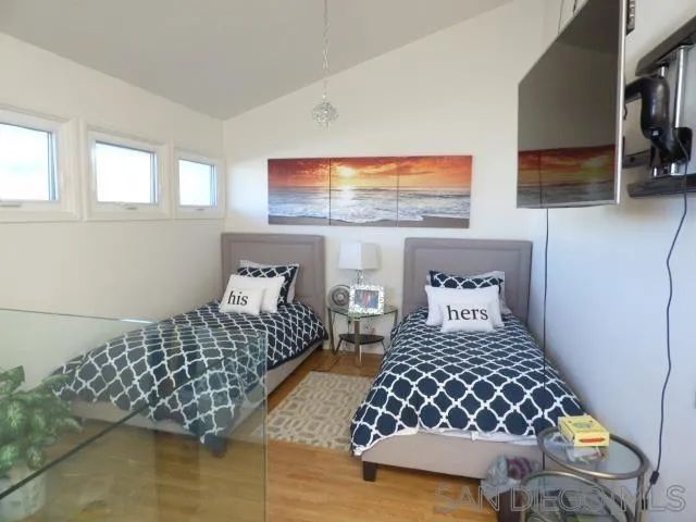 6743 Fashion Hills Blvd, San Diego, CA 92111
