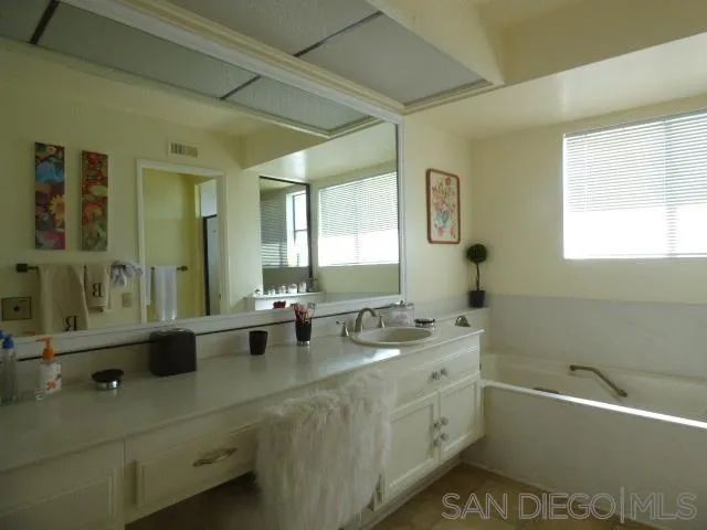 6743 Fashion Hills Blvd, San Diego, CA 92111