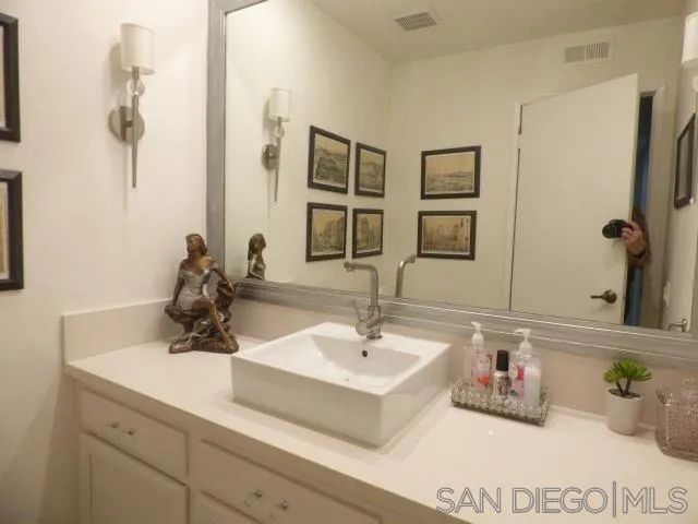 6743 Fashion Hills Blvd, San Diego, CA 92111