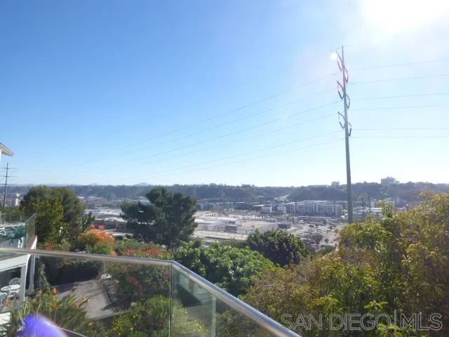 6743 Fashion Hills Blvd, San Diego, CA 92111