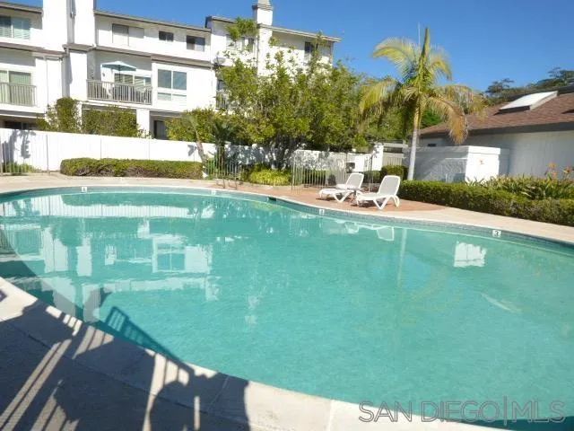 6743 Fashion Hills Blvd, San Diego, CA 92111