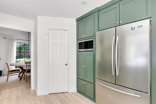 2703 Silver Falls Drive, Houston, TX 77339