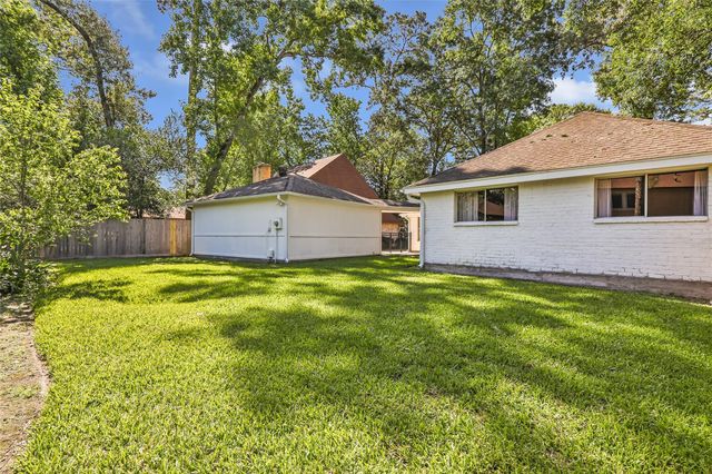 2703 Silver Falls Drive, Houston, TX 77339
