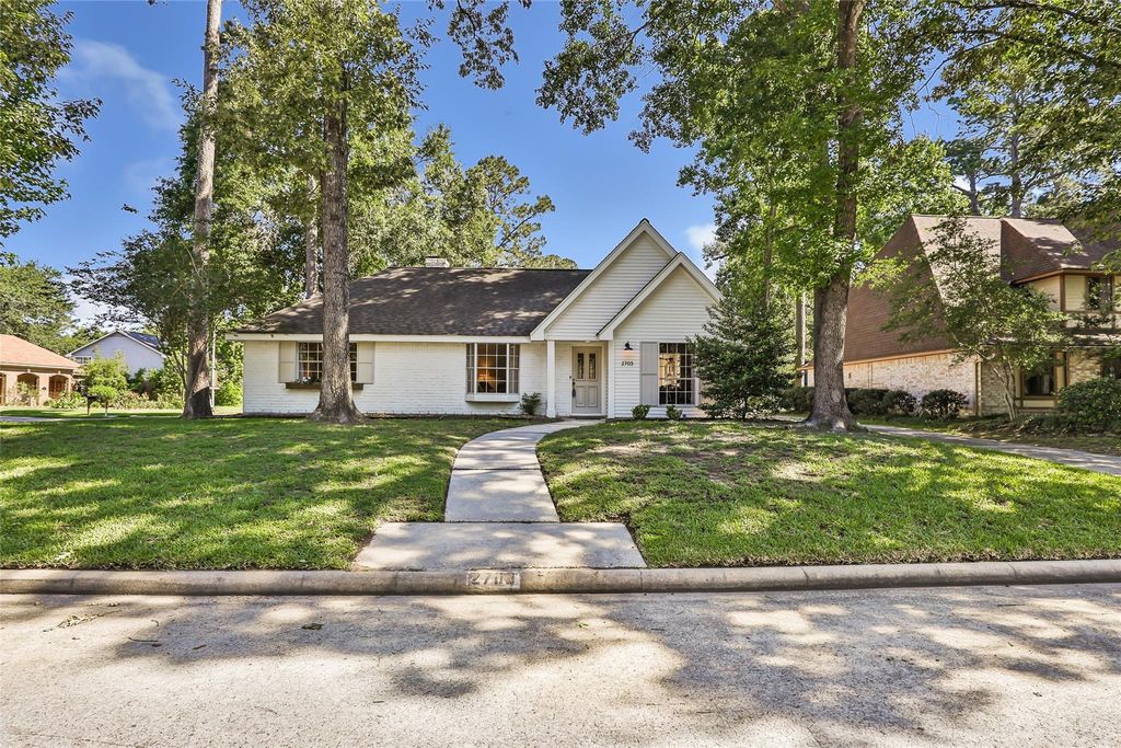 2703 Silver Falls Drive, Houston, TX 77339