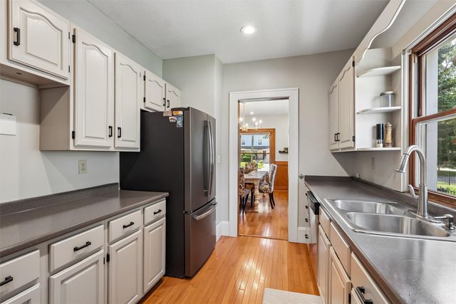3217 Cottage Grove Avenue, Des Moines, IA 50311