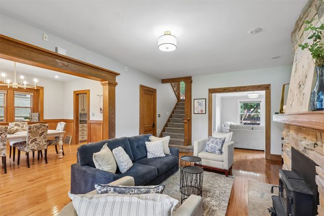 3217 Cottage Grove Avenue, Des Moines, IA 50311