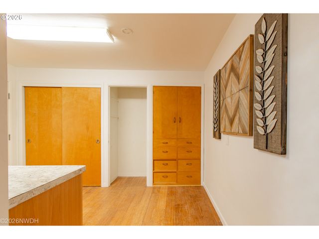 144 BRIARCLIFF Dr, Eugene, OR 97404