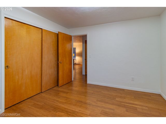 144 BRIARCLIFF Dr, Eugene, OR 97404