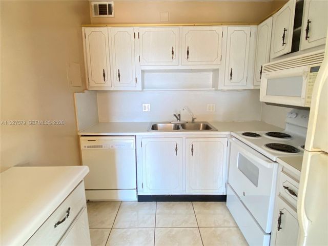6289 Lear Drive 306, Lake Worth, FL 33462