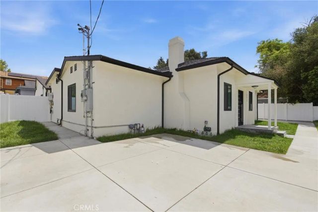 10012 Plainview Avenue, Tujunga, CA 91042