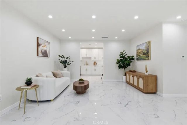 10012 Plainview Avenue, Tujunga, CA 91042