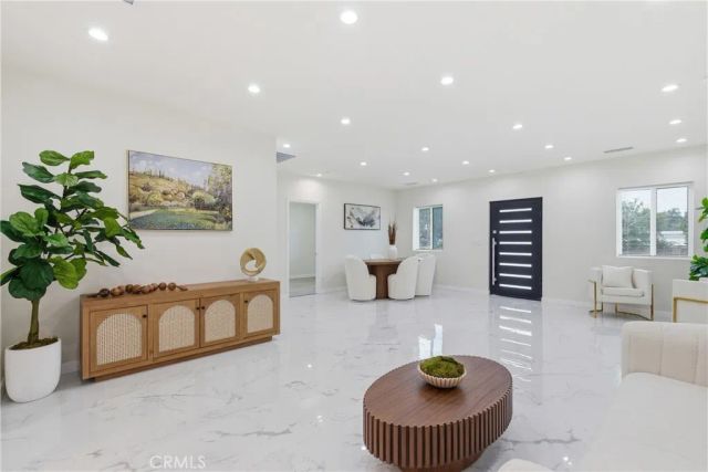 10012 Plainview Avenue, Tujunga, CA 91042