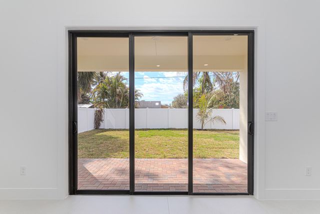 308 4th Street, Jupiter, FL 33458