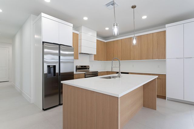 308 4th Street, Jupiter, FL 33458