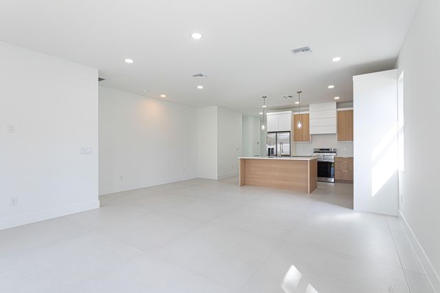 308 4th Street, Jupiter, FL 33458