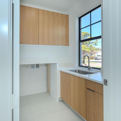 308 4th Street, Jupiter, FL 33458