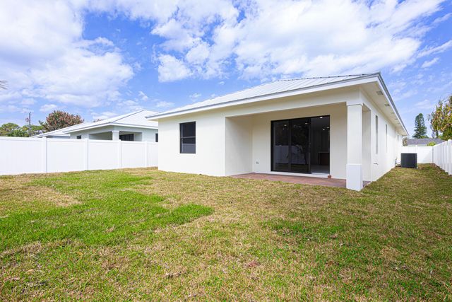 308 4th Street, Jupiter, FL 33458