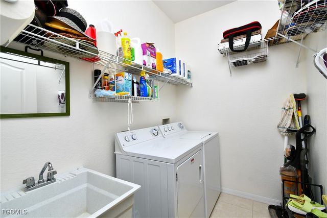 4692 Fairloop RUN, Lehigh Acres, FL 33973