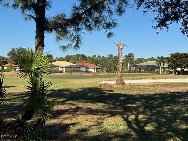 4692 Fairloop RUN, Lehigh Acres, FL 33973