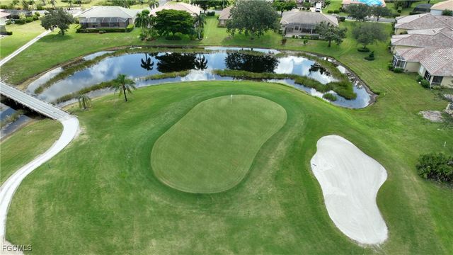 4692 Fairloop RUN, Lehigh Acres, FL 33973