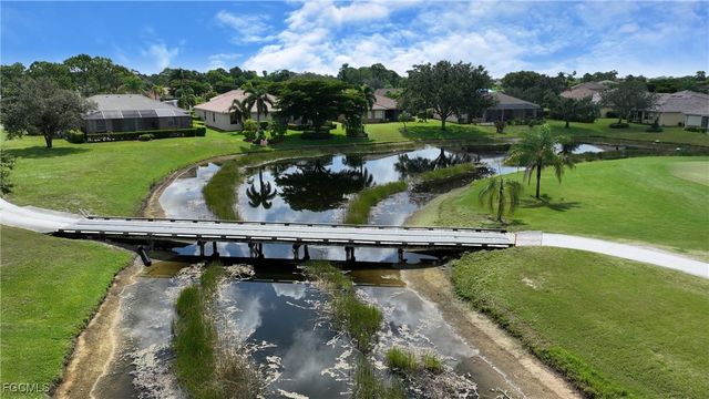 4692 Fairloop RUN, Lehigh Acres, FL 33973