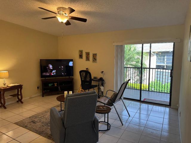 7128 Ashmont Circle Circle 207, Tamarac, FL 33321