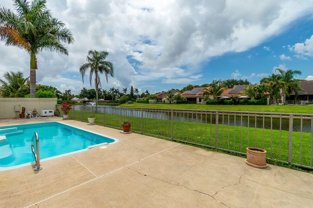 2880 Gettysburg Lane, West Palm Beach, FL 33409