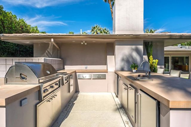 443 W Merito Place, Palm Springs, CA 92262