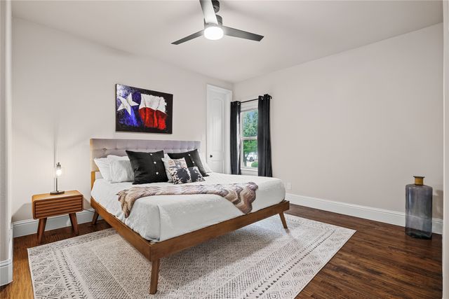 655 Creekway Drive, Irving, TX 75039