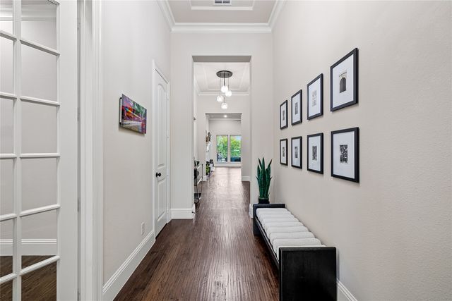 655 Creekway Drive, Irving, TX 75039