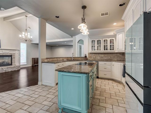 17021 Holly Burn Circle, Edmond, OK 73012