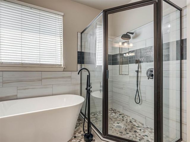 17021 Holly Burn Circle, Edmond, OK 73012
